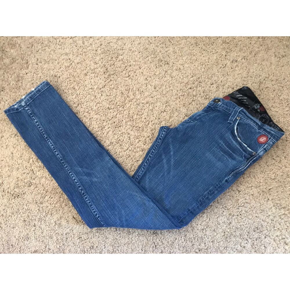 Literature Medium Wash Light Distressed Women’s Skinny Jeans Size 28 Inseam 31